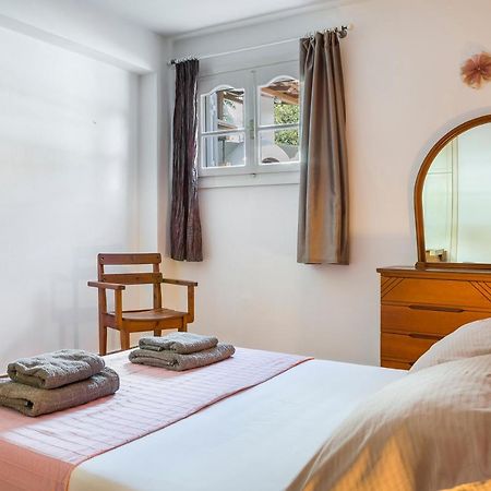 Villa Bee'S Knees Retreat à Pesádha Extérieur photo